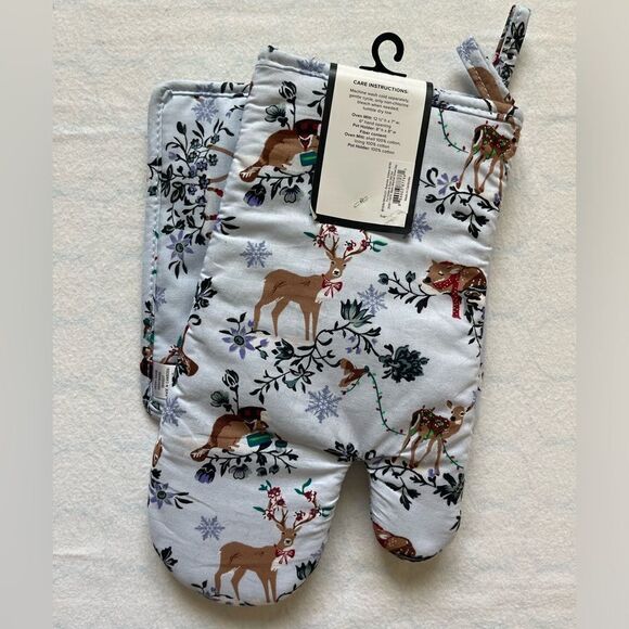 Vera Bradley pot holder & oven mitt set - Picture 1 of 2